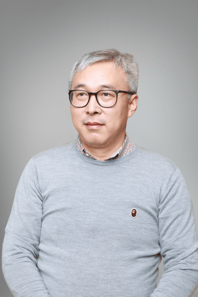 Jerry Jian Hong_grey bg
